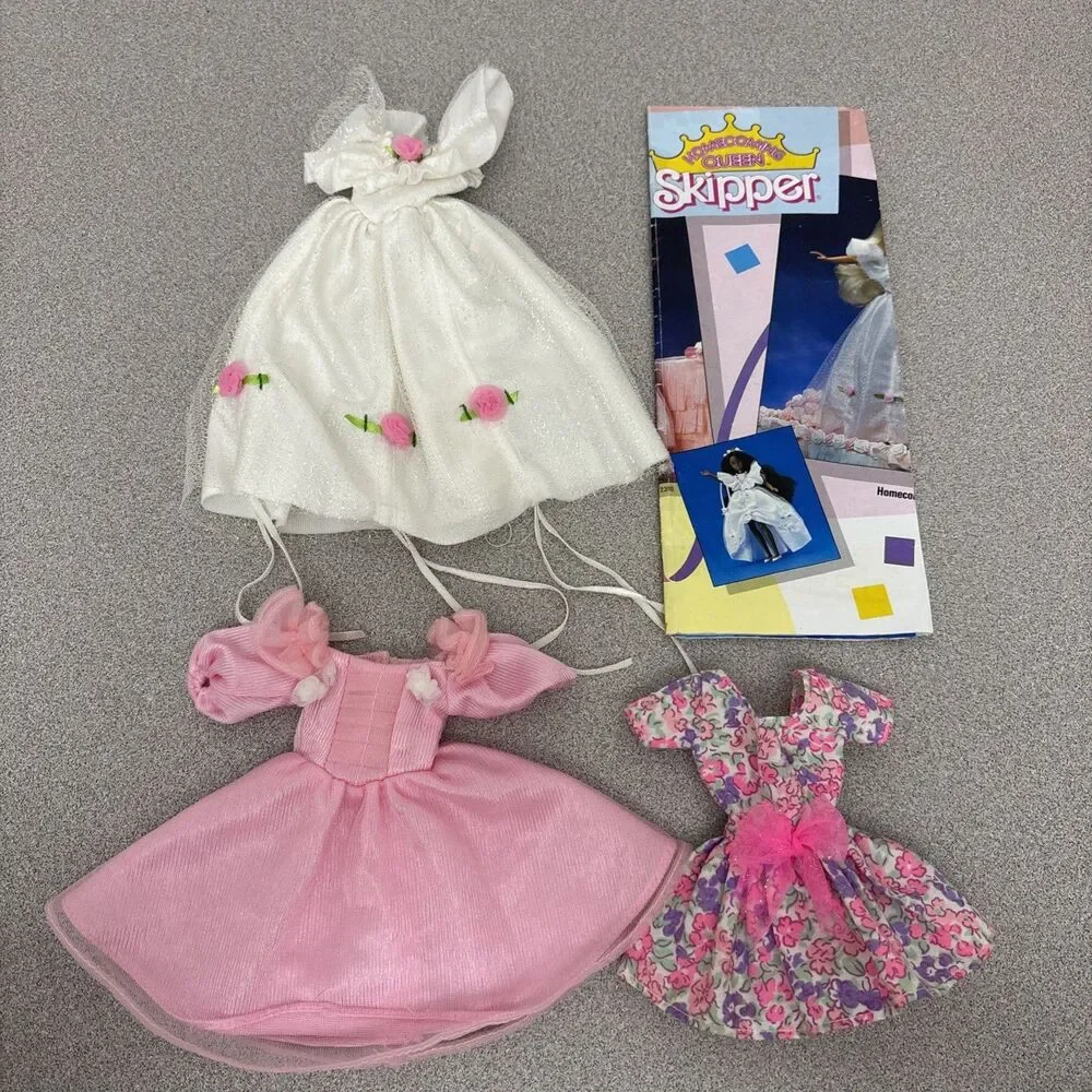 Mattel Barbie Skipper Gowns, Homecoming Queen, Bridesmaid, Floral, And Pamphlet